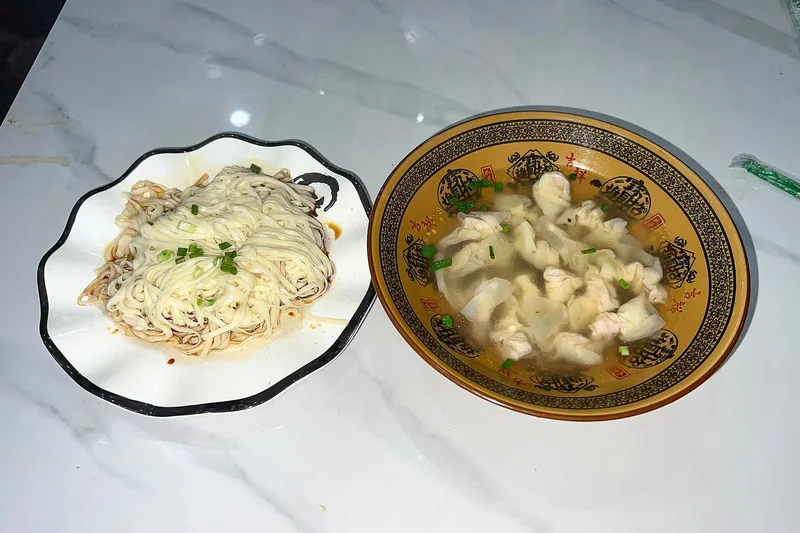 福州京西の侯友レストランの麺と平豚